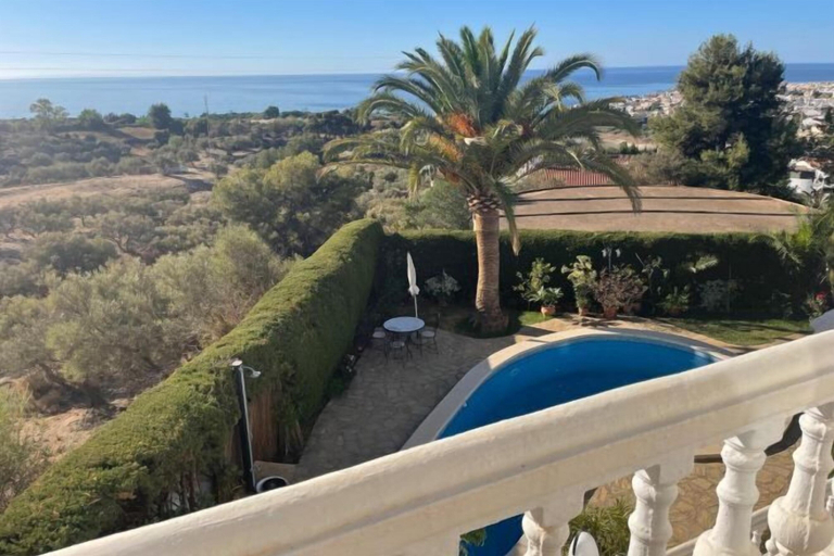 Others 2, Los Olivos 3 Bedroom Villa with Heated Pool, Málaga