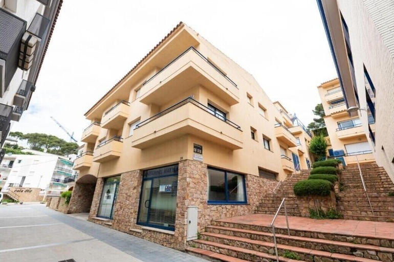 Exterior & Views 2, Apartments Marblau, Girona