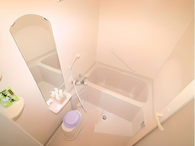 Bathroom 3, Toei Hotel, Yokkaichi
