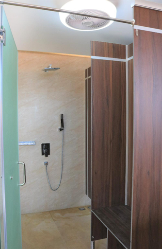 Bathroom 5, Cocoons Casobe, Calatagan