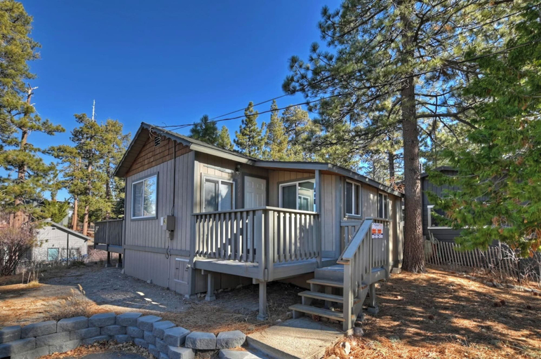 Exterior & Views 1, Tranquil 2-Bedroom Retreat, San Bernardino