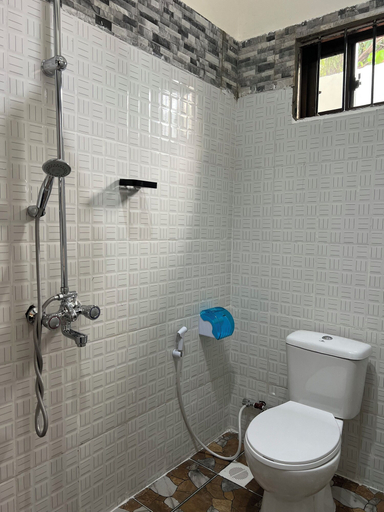 Bathroom 4, KILIMANJARO TREKCITY HOSTEL, Moshi Urban