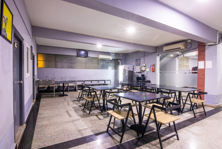 Food & Drinks, Housr Q City Hyderabad Near US Consulate, Hyderabad
