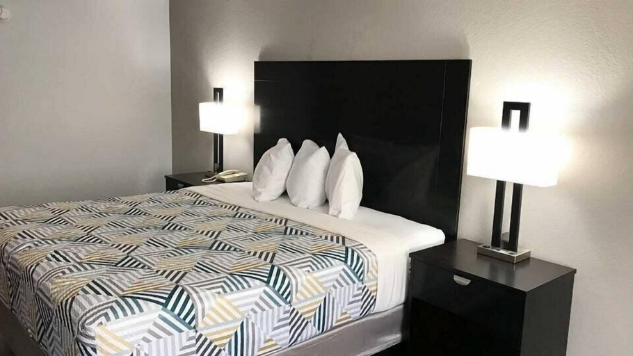 Bedroom 3, Home Place Suites, Washington