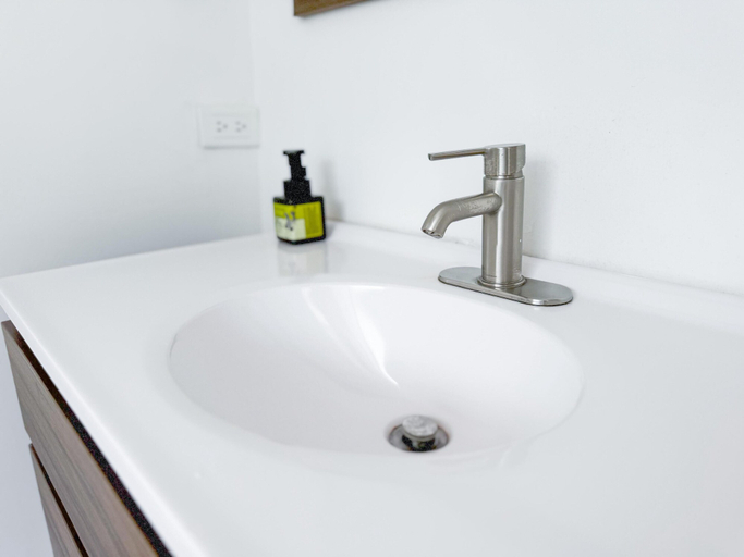 Bathroom 3, In Di Woods House, San Andrés