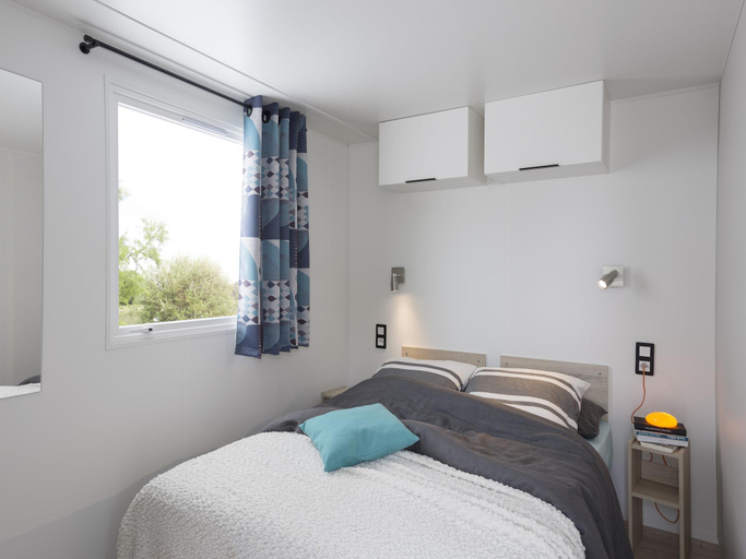 Bedroom 2, Chalet in Friesland near Alde Feanen, Smallingerland