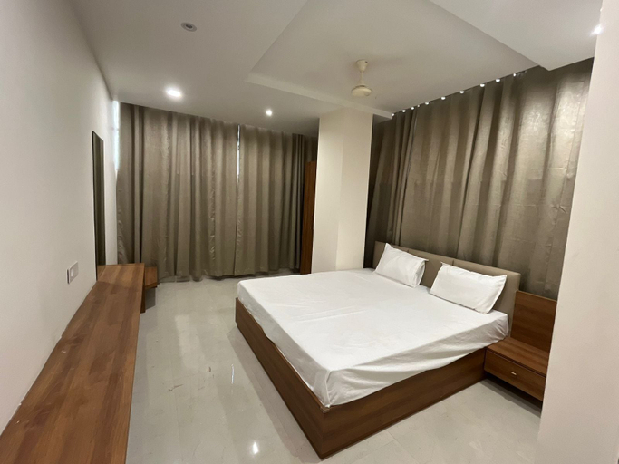 Bedroom 3, Hotel Tilak, Harda
