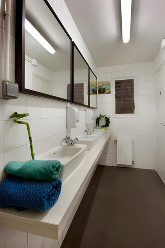 Bathroom 5, Arc House Gracia, Barcelona