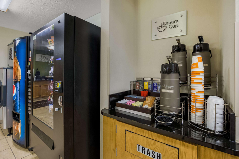 Food & Drinks 5, Sleep Inn Bolivar, Tuscarawas