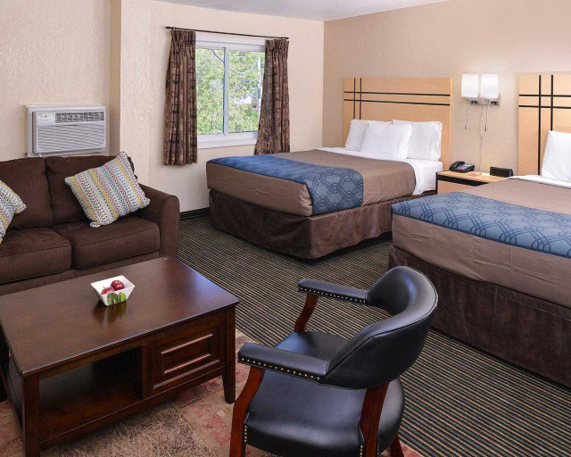 Bedroom 3, Econo Lodge Rochester I-90 & I-390, Monroe