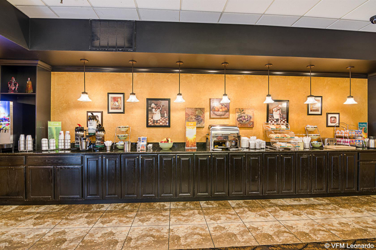 Food & Drinks 5, Quality Inn, Greenbrier