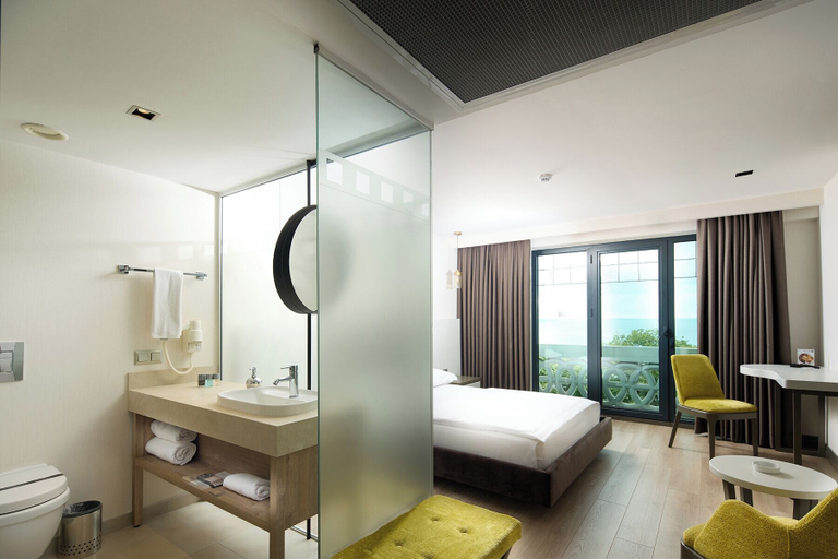 Bathroom 4, Sinema Hotel, Merkez