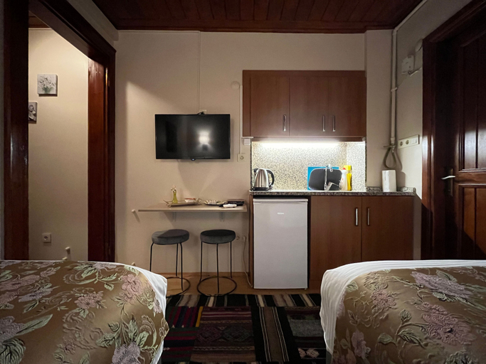 Bedroom 5, Lily Mansion, Fatih