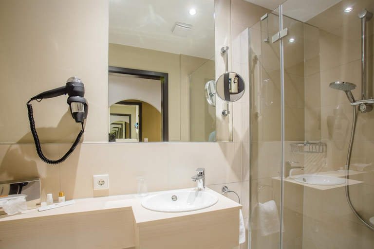 Bathroom 4, Hotel Zum Zollhaus, Ammerland