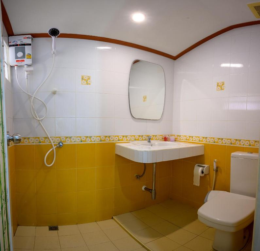 Bathroom 4, Halo Sea Kohlarn, Pattaya