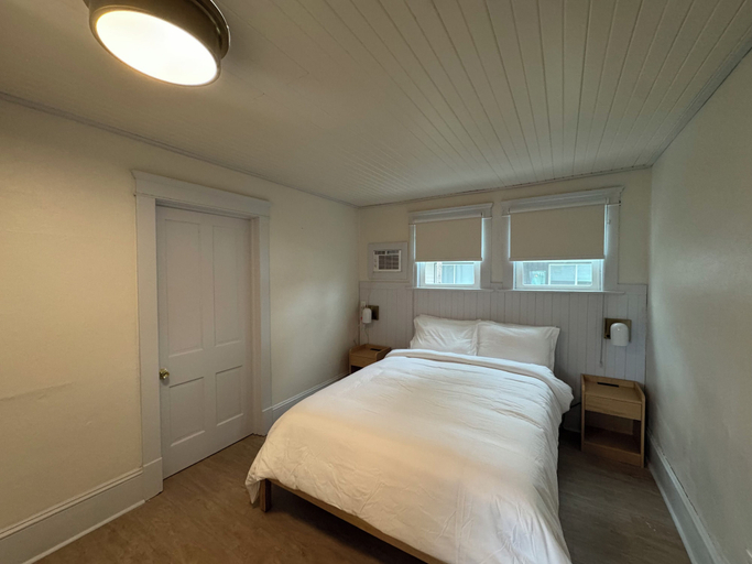 Bedroom 2, The Ours at Geneva on the Lake, Ashtabula