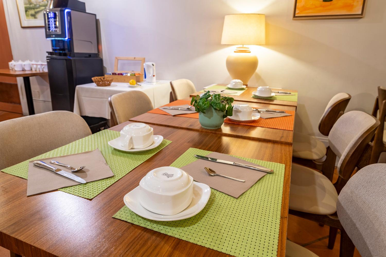 Food & Drinks 5, Le relais fleuri, Hotel et restaurant Logis - Avallon, Yonne