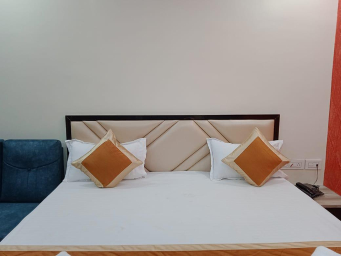 Bedroom 3, Hotel Glacier, Araria