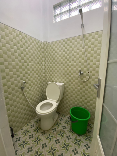 Bathroom 5, Prawirotaman Homestay Syariah, Yogyakarta