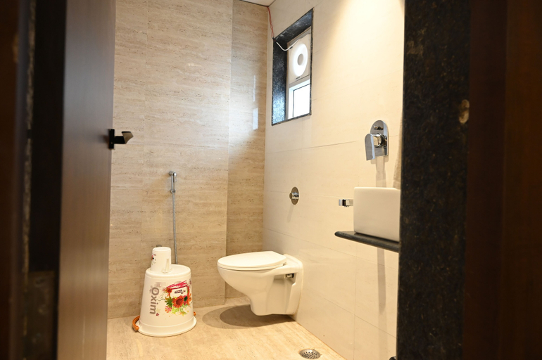 Bathroom 4, KS Square Hotel and Banquets, Patna