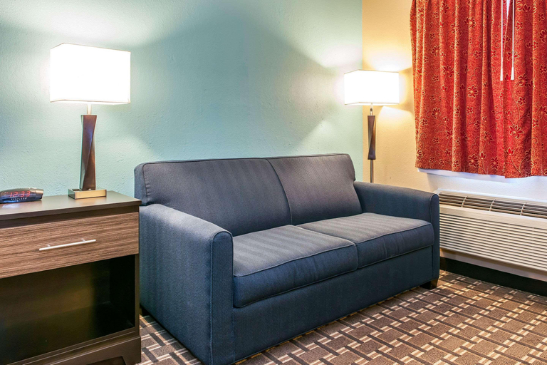 Public Area 3, Quality Inn Findlay, Hancock