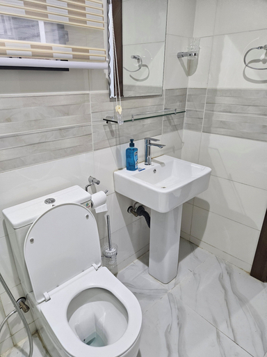 Bathroom 4, Bimsy's Place, AbujaMun