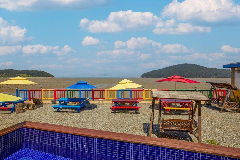 Others 4, Taean Rainbow Pension, Taean