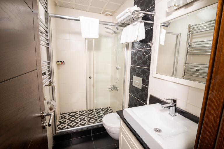Bathroom 5, K Suites Hotel, Şişli