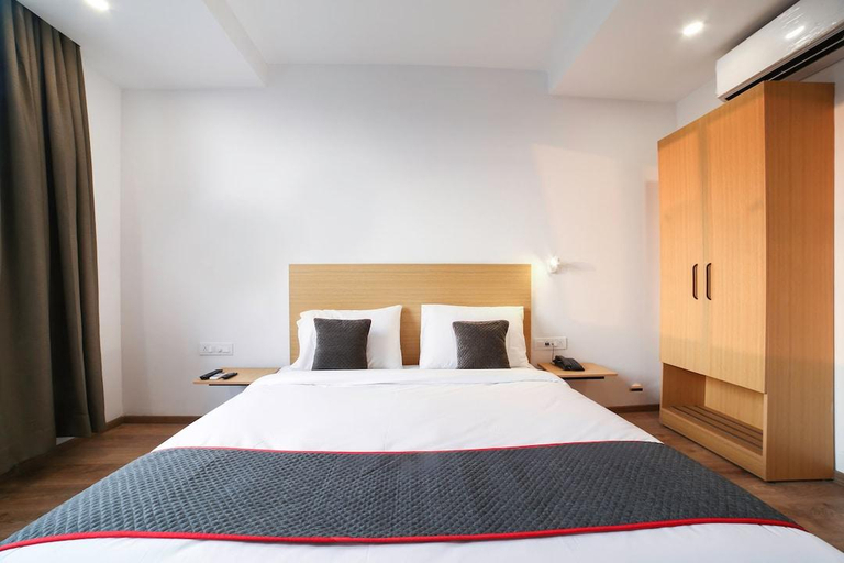 Bedroom 2, Hotel Green County, Thane