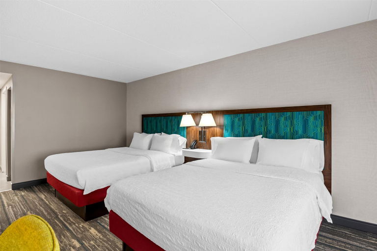 Bedroom 3, Hampton Inn & Suites Richmond/Virginia Center, Henrico