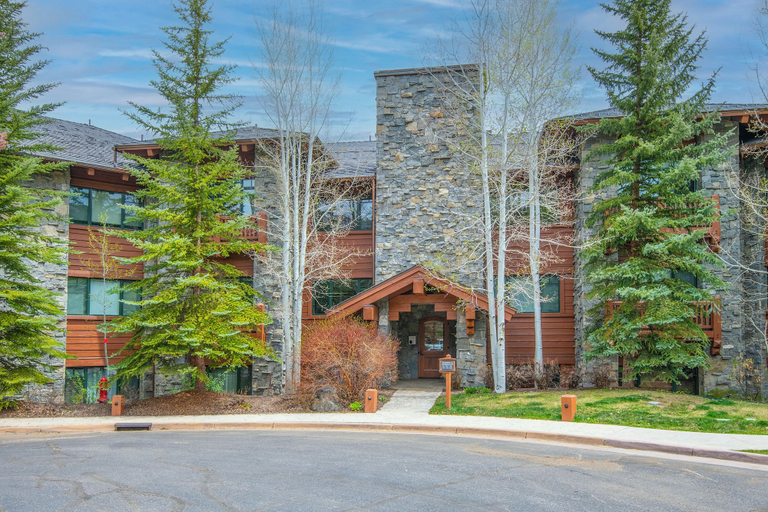 Exterior & Views 1, Hummingbird by Elevation Accommodations, Eagle