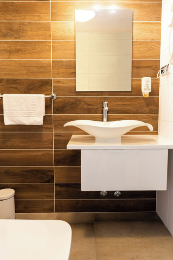 Bathroom 4, Hotel Nafta Krosno, Krosno