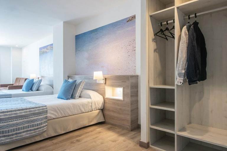 Bedroom 3, Hotel Roquetas El Palmeral by Pierre & Vacances, Almería