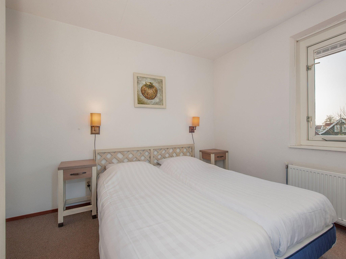 Others 3, Villa in Netherlands with Private Sauna  Bath, Schouwen-Duiveland