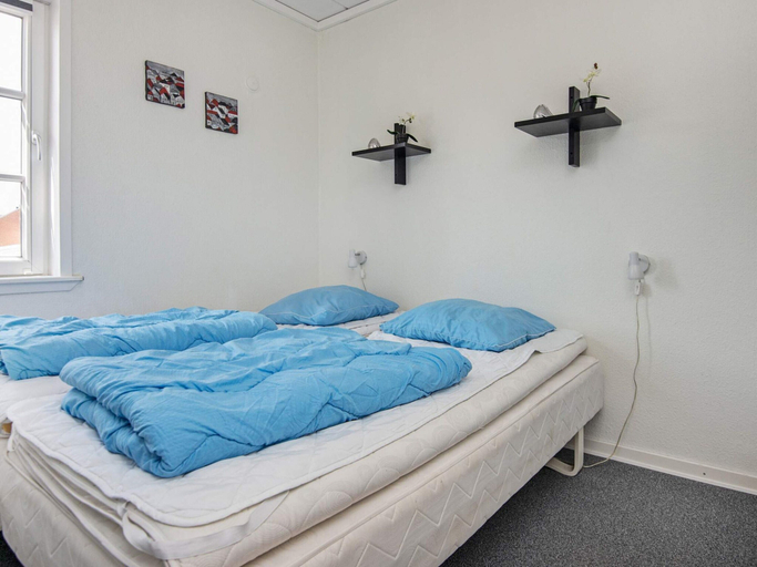 Others 2, 4 Person Holiday Home in Romo, Tønder