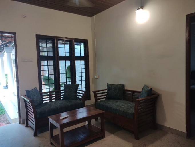 Others 4, Alfred Place, Ernakulam