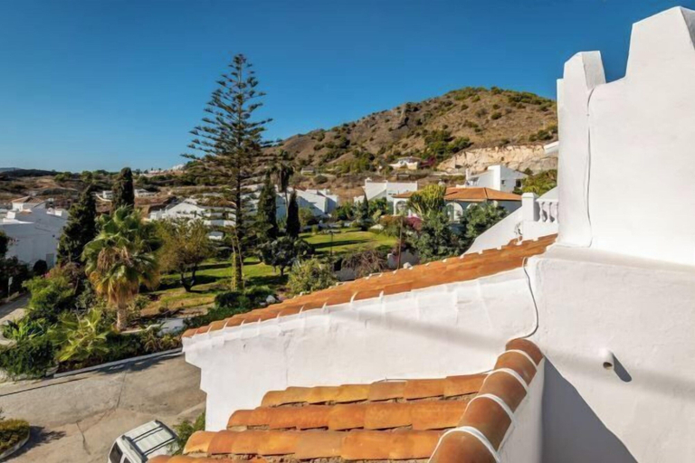 Others 4, Los Olivos 3 Bedroom Villa with Heated Pool, Málaga