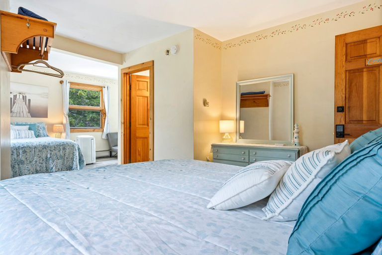 Bedroom 4, Bluff House Inn, Hancock