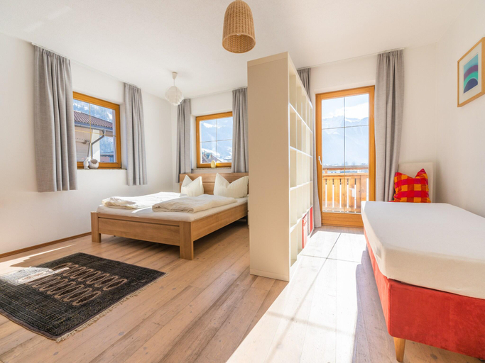 Others 5, Apartment in Ramsau near Ski Slopes, Schwaz