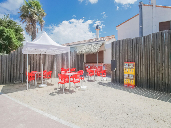 Others 4, Mobile Home with Plancha Pool Access, Vendée