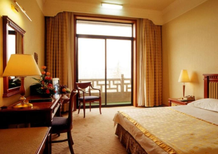 Bedroom 3, Beijing Friendship Hotel Jing Bin Building, Beijing