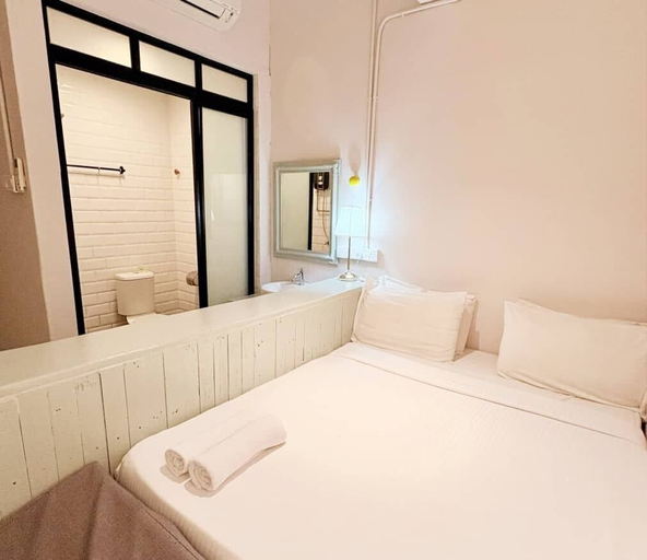 Bedroom 14
