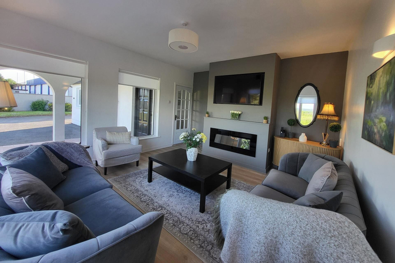 Living area 2, Foxes Rest - 4 Bedroom House