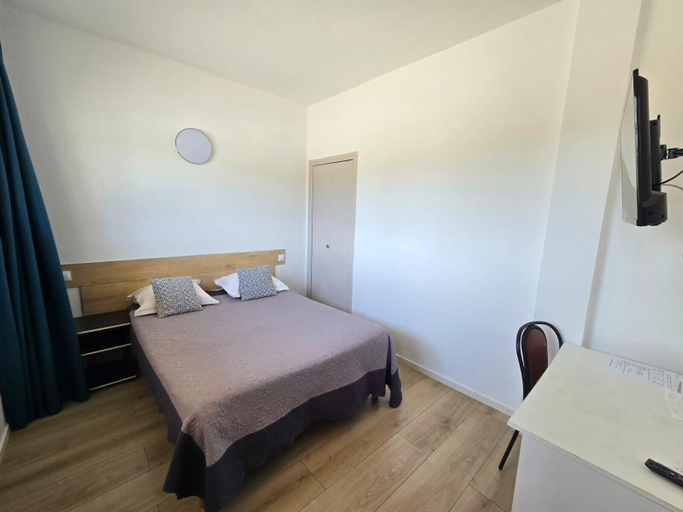 Bedroom 5, Hôtel de la Poste, Alpes-Maritimes