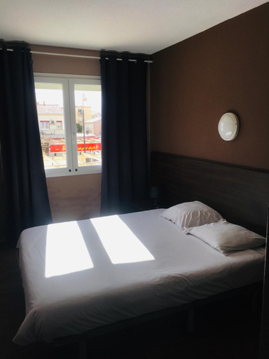 Bedroom 3, Hotel le Provencal, Aude