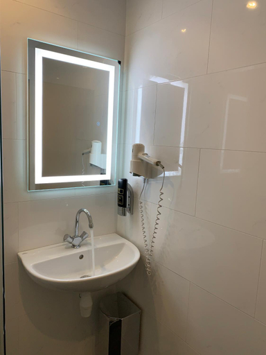 Bathroom 3, Budget Dam Hotel, Amsterdam