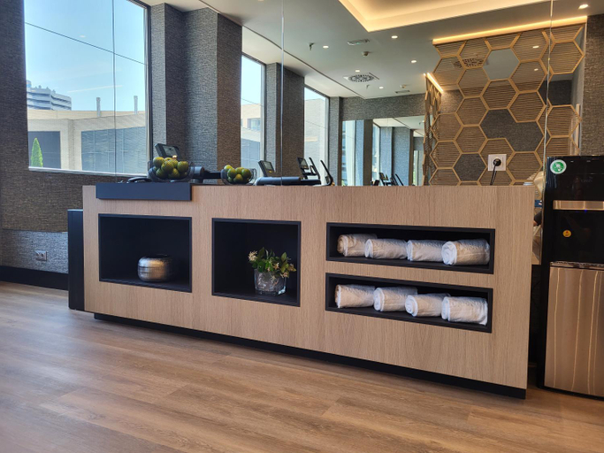 Fitness center 3, Ilunion Valencia Hotel 4, Valencia