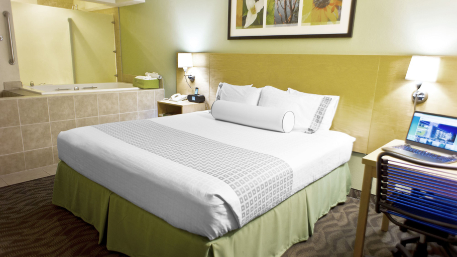 Bedroom 5, Hotel Nexus, BW Signature Collection, Seattle