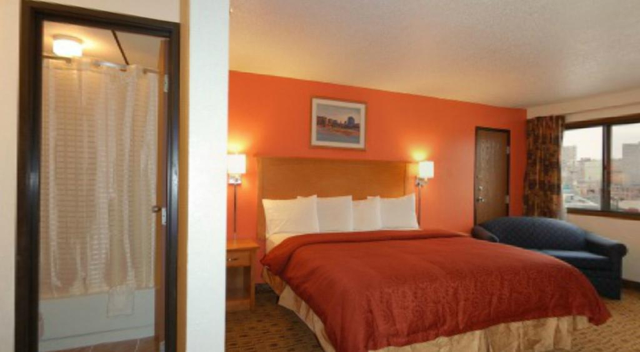 Bedroom 3, Econo Lodge Kansas City Downtown North, Kansas City