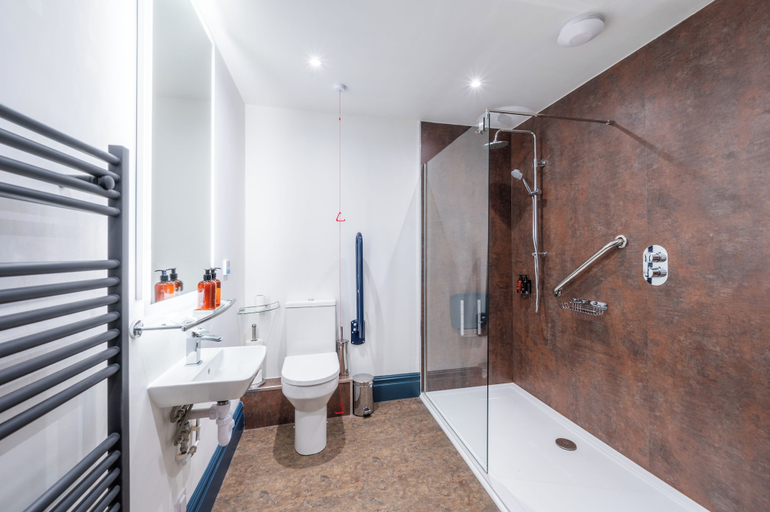 Bathroom, The Old Lyric Hall - St David Aparthotel, Cumbria
